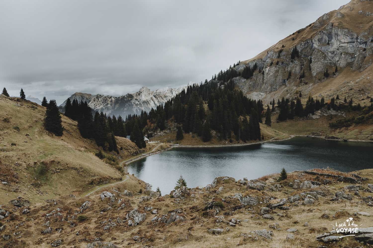 plus beaux lacs de suisse en automne