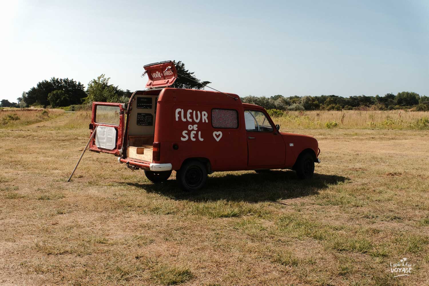EXPLORE THE ILE DE RE BY BIKE